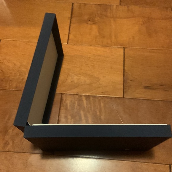 Imperial Pearls Necklace Box - Picture 3 of 6